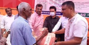 ঝিনাইদহে মাহে রমজান উপলক্ষে দুস্থ পরিবারের মাঝে খাদ্যসামগ্রী বিতরণ