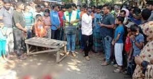  প্রাণ গেলো নারীর ট্রাকচাপায়